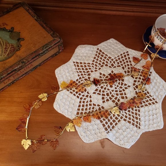 Rare Vintage Celluloid Autumn Leaves Necklace - Picture 2 of 13